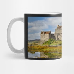 Eilean Donan castle in Dornie, Scotland Mug